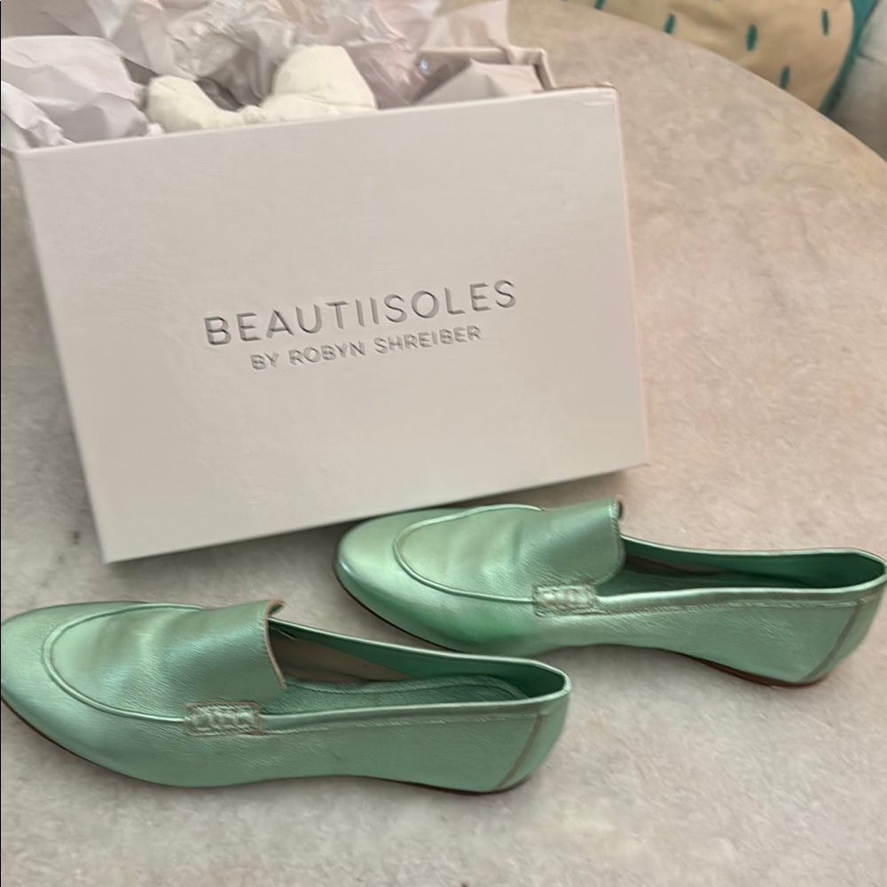 Beautiisoles by Robyn shreiber lovely green metallic leather loafers - Picture 3 of 5